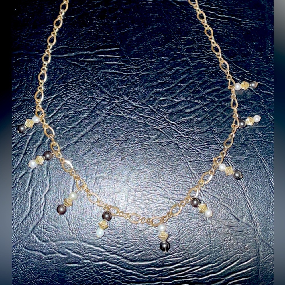 Women’s necklace